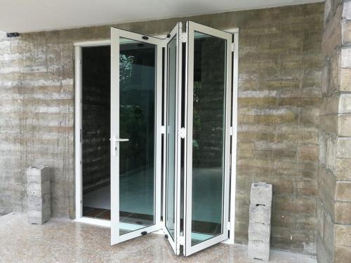 Aluminum glass pattern