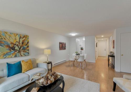 Auburn,,Wa,,Usa,-,Aug.,5,,2021:,Modern,Residential,Living